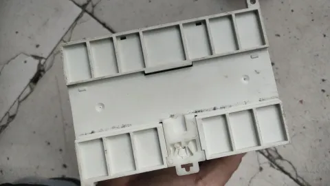 XINJE XC1-32R-E PLC Module — product photo 13 of 16