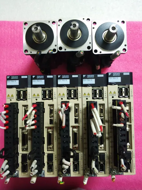 Yaskawa SGDV-1R6A11B Motor & Drive Component product photo 1