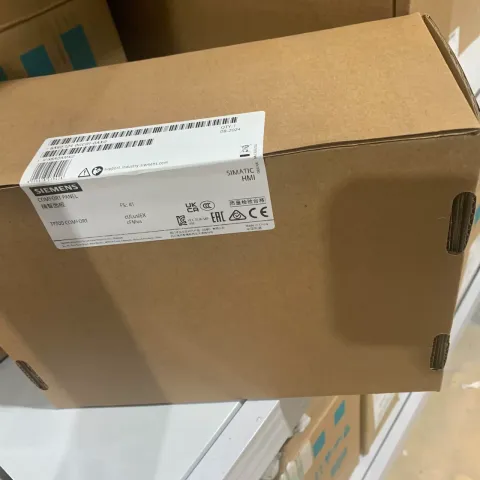 Siemens 6AV2124-0GC01-0AX0 Industrial Automation Component — product photo 10 of 19