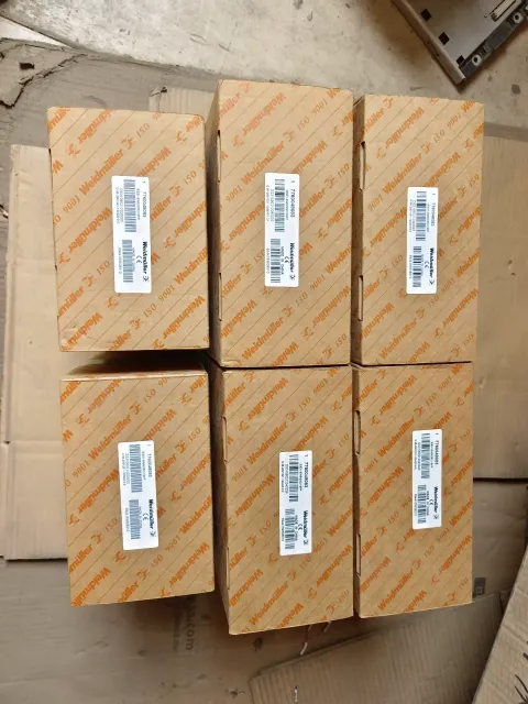 Weidmüller 7760048083 / IES31-SW6/2SC/1SFP Industrial Sensor product photo 1