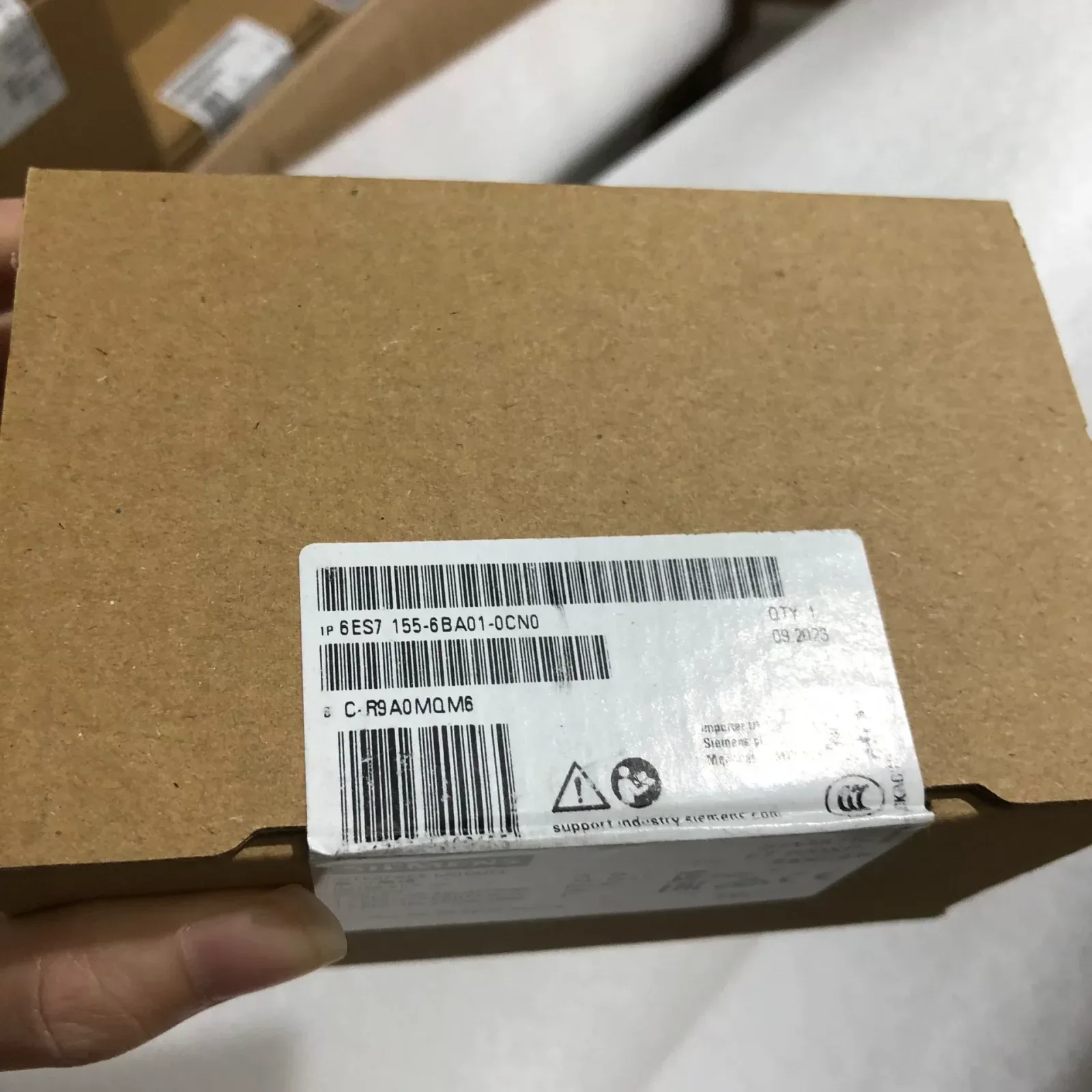 Siemens 6ES7155-6BA01-0CN0 Industrial Automation Component — product photo 1 of 5