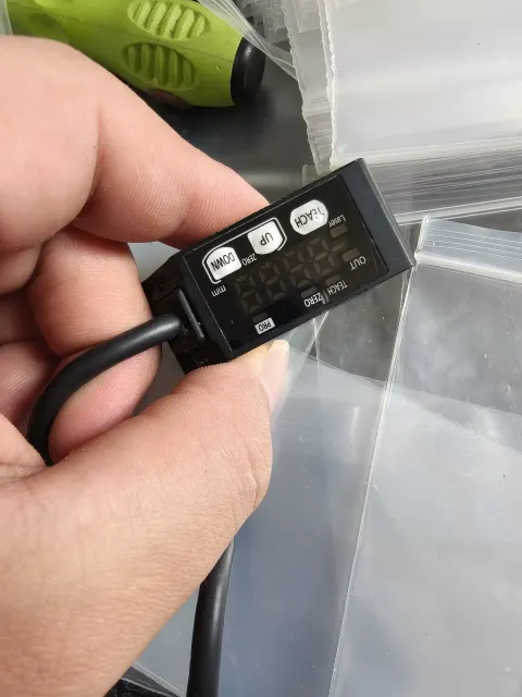 Panasonic HG-C1100 Industrial Sensor — product photo 6 of 14