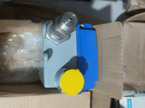 Nagano Keiki CQ30-243 Industrial Sensor product photo 2