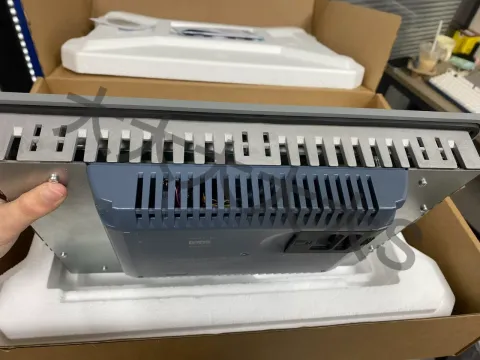 Siemens 6AV2124-0MC01-0AX0 Industrial Automation Component — product photo 6 of 23