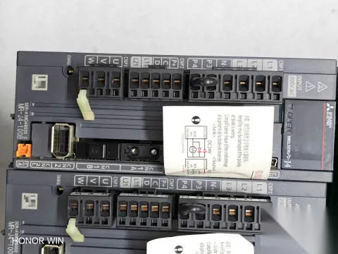 Mitsubishi Electric MR-J4-100B Motor & Drive Component — product photo 16 of 20