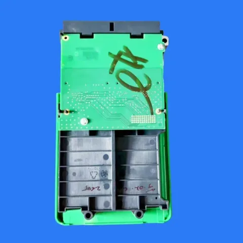Schneider Electric VX4B900100 Industrial Control Board product photo 2