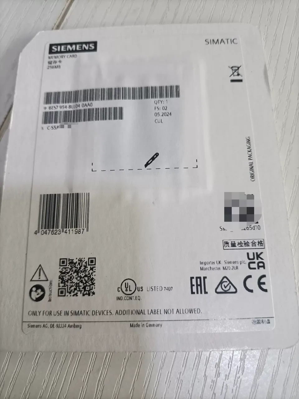 Siemens 6ES7954-8LL04-0AA0 Industrial Automation Component product photo 1