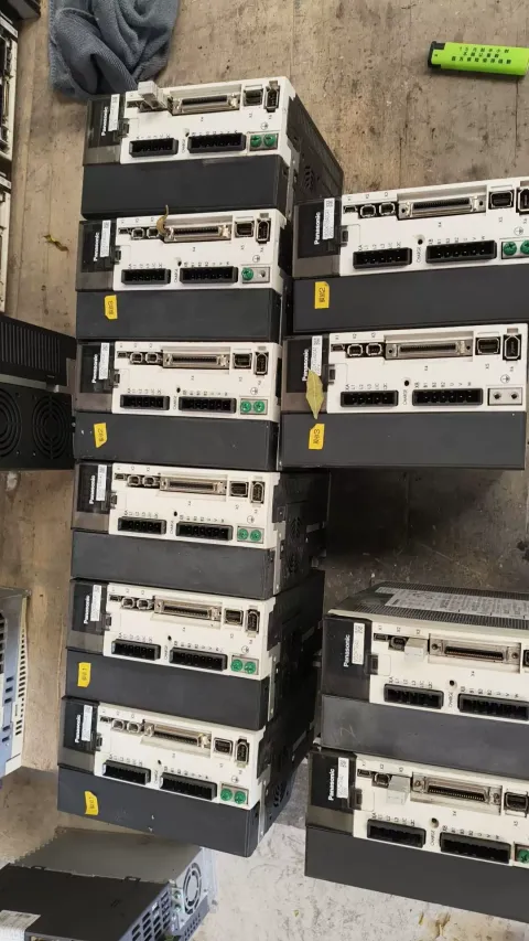 Panasonic MDDHT5540CA1; MDDHT5540; MDME152GCGM; MHME152GCGM; MDME152GCH Motor & Drive Component product photo 2