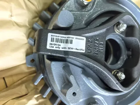 SEW-EURODRIVE BM15HF 150Nm 400VAC / 05462231 Motor & Drive Component product photo 2