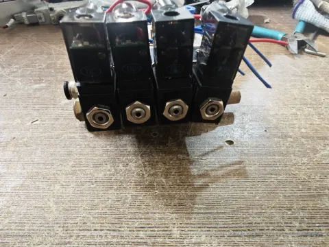 AirTAC 4V110-06 Industrial Automation Component — product photo 3 of 6