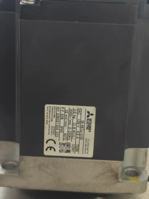 Mitsubishi Electric HG-KN73J-S100 Motor & Drive Component — product photo 7 of 9