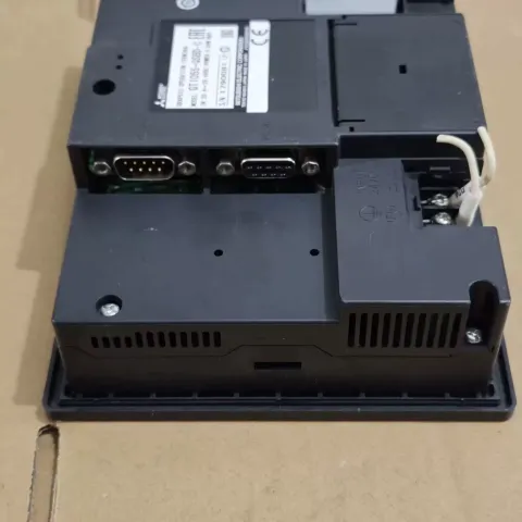 Mitsubishi Electric GT1055-QSBD-C Industrial Automation Component — product photo 4 of 5