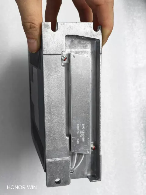 Mitsubishi Electric MR-J4-100B Motor & Drive Component — product photo 3 of 20