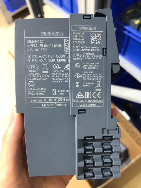 Siemens 6ES7155-6AU01-0BN0 Industrial Automation Component — product photo 3 of 12
