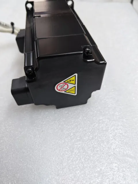 Yaskawa SGMJV-02ADL2C Motor & Drive Component — product photo 5 of 14