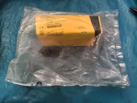 TURCK Ni20NF-CP40-VP4X2 Industrial Sensor product photo 1