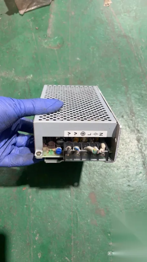 OMRON S82J-10024D Industrial Sensor product photo 3