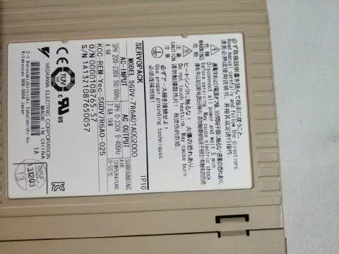 Yaskawa SGDV-7R6A01A002000 Motor & Drive Component product photo 2