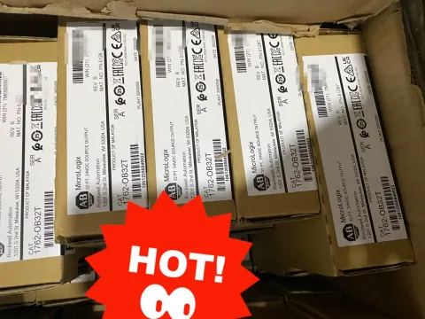 Allen-Bradley 1762-OB32T PLC Module product photo 1