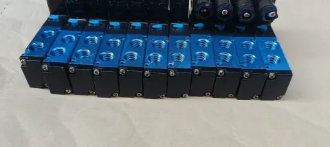 KUROGANE 4V210-08 Industrial Automation Component product photo 3