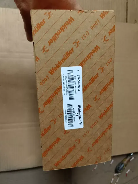 Weidmüller 7760048084 / IES31-SW6/2SCS/1SFP Industrial Sensor product photo 1