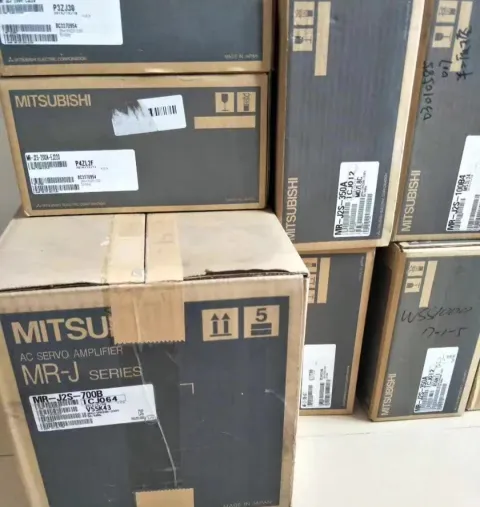Mitsubishi Electric MR-J2S-40A-PF Motor & Drive Component — product photo 6 of 7