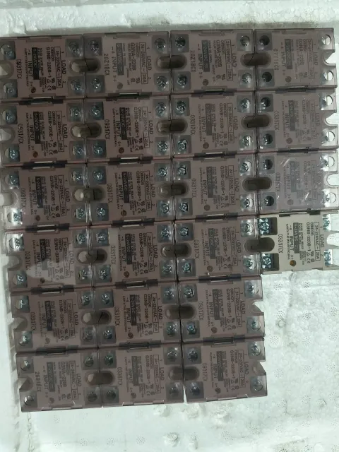 Omron G3NB-220B-1 Industrial Relay product photo 2