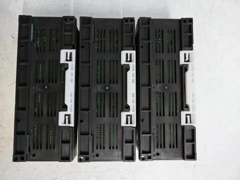 Mitsubishi Electric AJ65BTC1-32T Industrial Automation Component — product photo 3 of 12