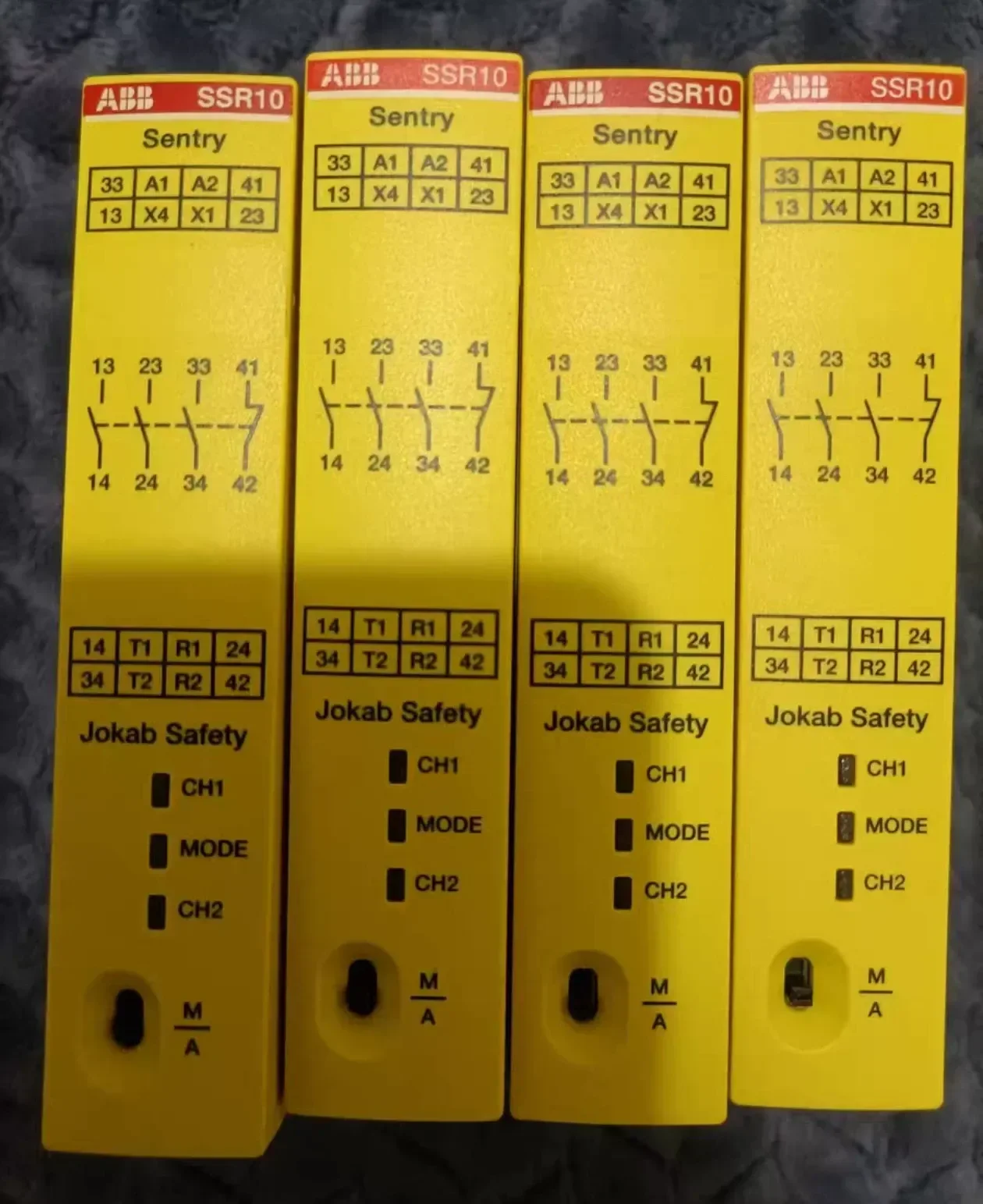 ABB Jokab Safety SSR10 / 2TLA010050R0000 Industrial Relay product photo 1