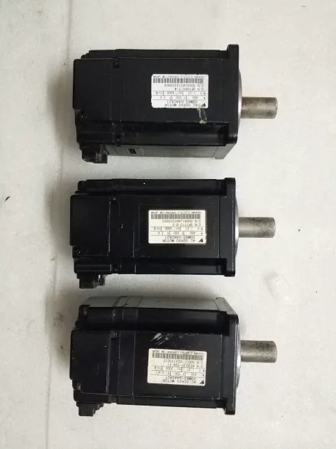 Yaskawa SGMAS-04ACA21 Motor & Drive Component product photo 1