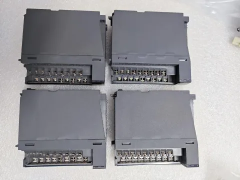 Mitsubishi Electric Q64AD Industrial Automation Component — product photo 49 of 72