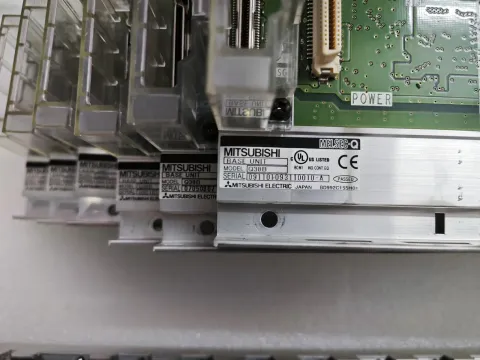 Mitsubishi Electric Q38B PLC Module — product photo 1 of 34