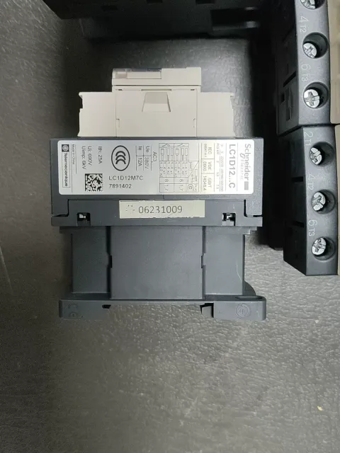 Schneider Electric LC1D12M7C Industrial Relay — product photo 3 of 7