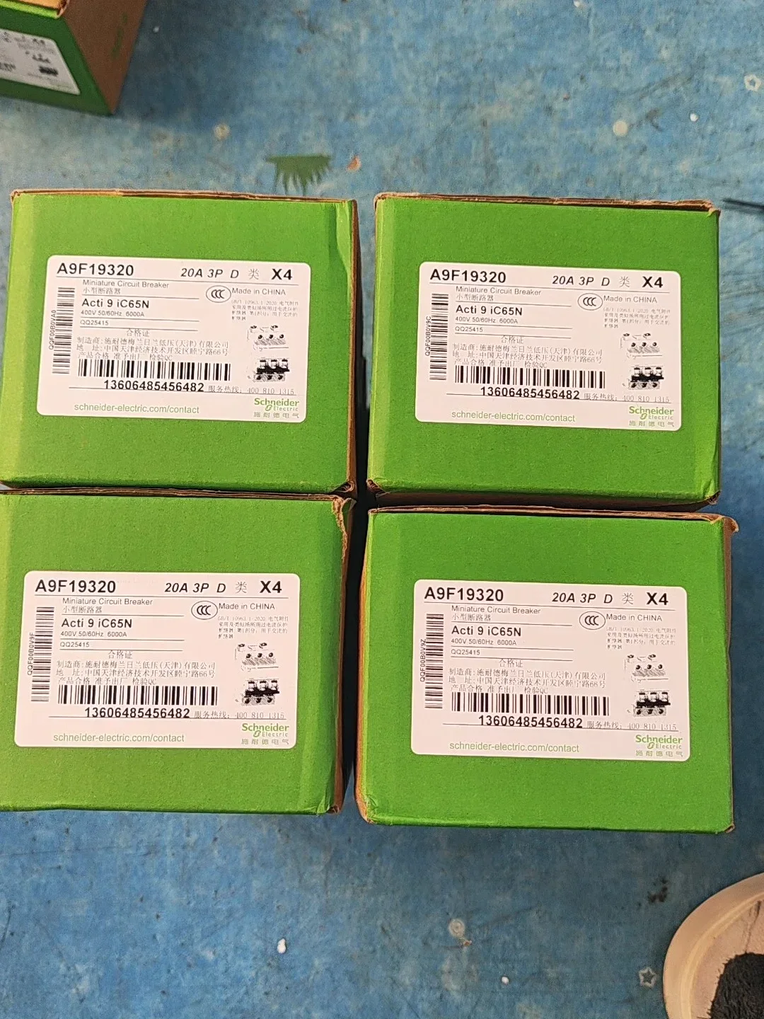 Schneider Electric A9F19320 Industrial Automation Component — product photo 1 of 2