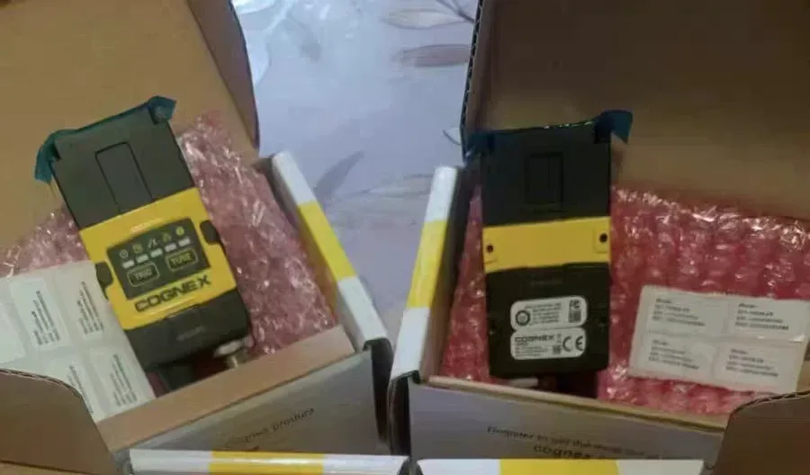 COGNEX 828-10419-1R C Industrial Sensor product photo 3