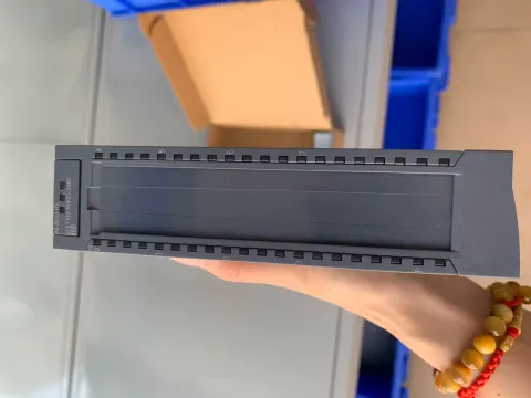Siemens 6ES7 532-5HF00-0AB0 Industrial Automation Component — product photo 7 of 14