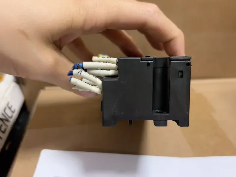 Mitsubishi Electric AJ65SBTB1-32D I/O Module — product photo 31 of 50