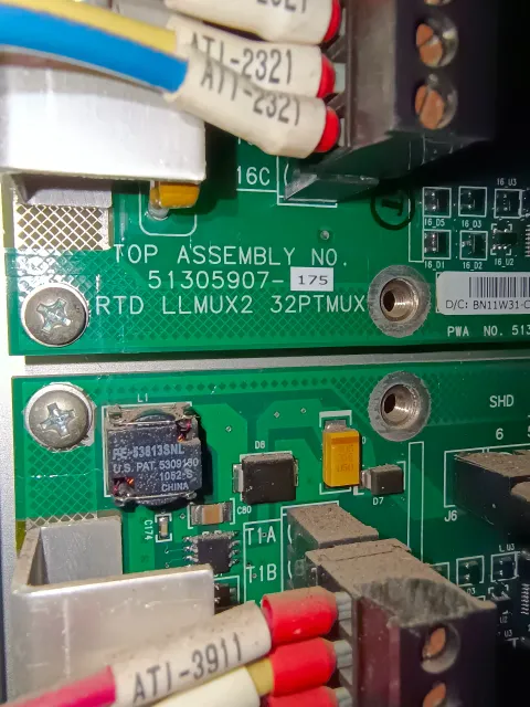 Honeywell 51305907-175 / MC-TAMR04 Industrial Automation Component product photo 2