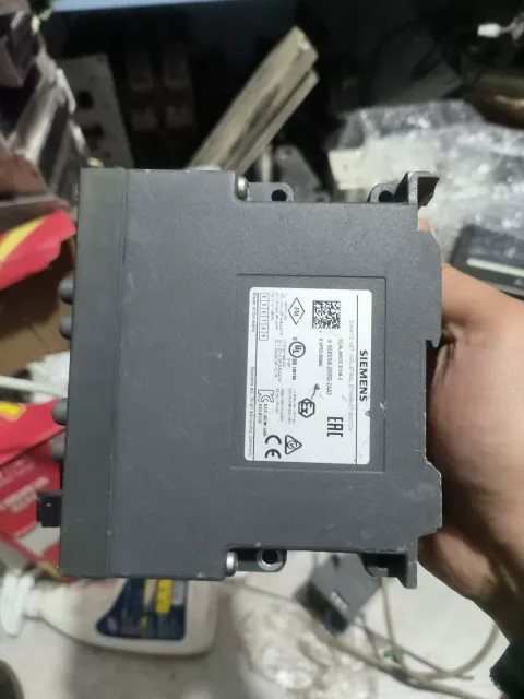 Siemens 6GK5104-2BB00-2AA3 Industrial Sensor product photo 3
