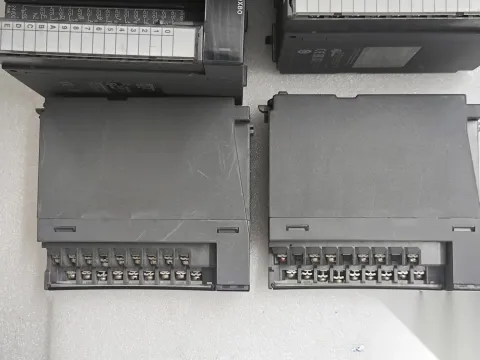 Mitsubishi Electric QX80 Industrial Automation Component — product photo 41 of 42