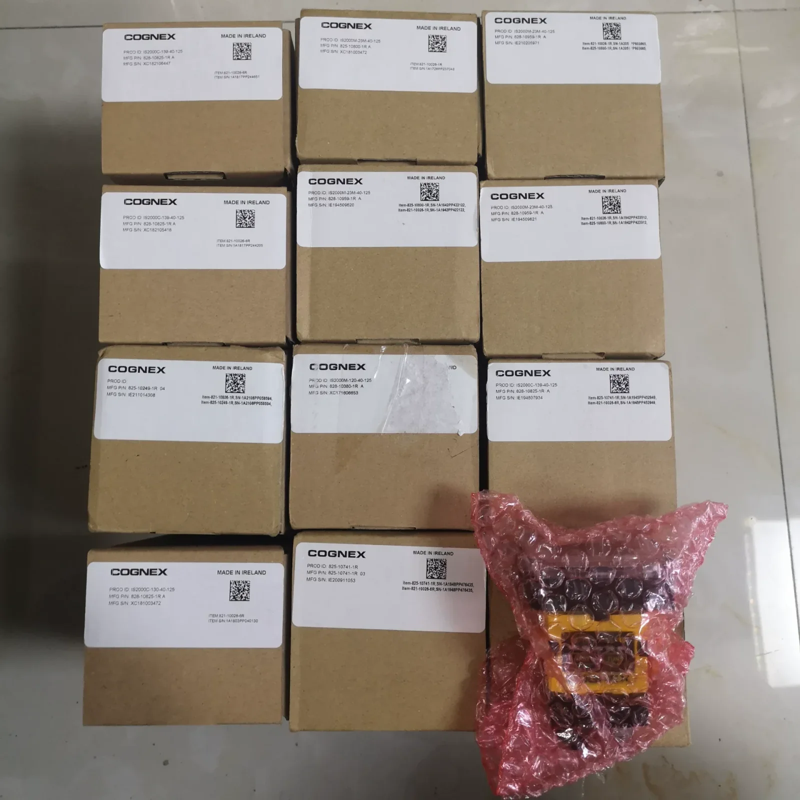 White Label Cognex IS2000C series lot; visible exact labels include IS2000C-139-40-125 and IS2000C-23M-40-125 Industrial Sensor product photo 1