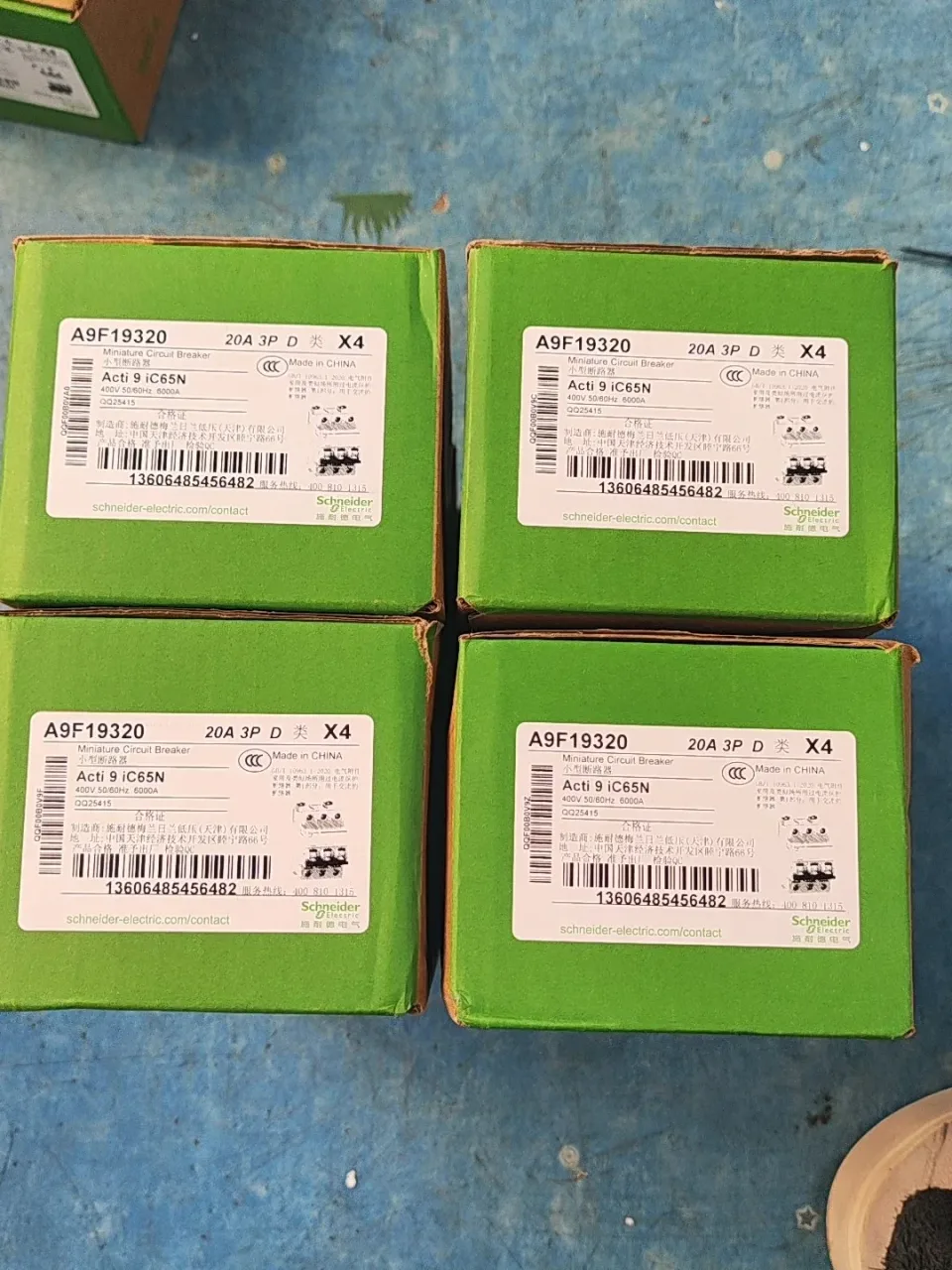 Schneider Electric A9F19320 Industrial Automation Component — product photo 1 of 2