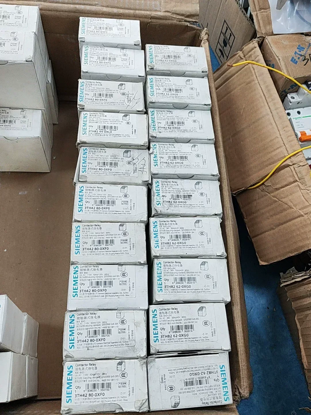 Siemens 3TH4280-0XF0 Industrial Relay product photo 1