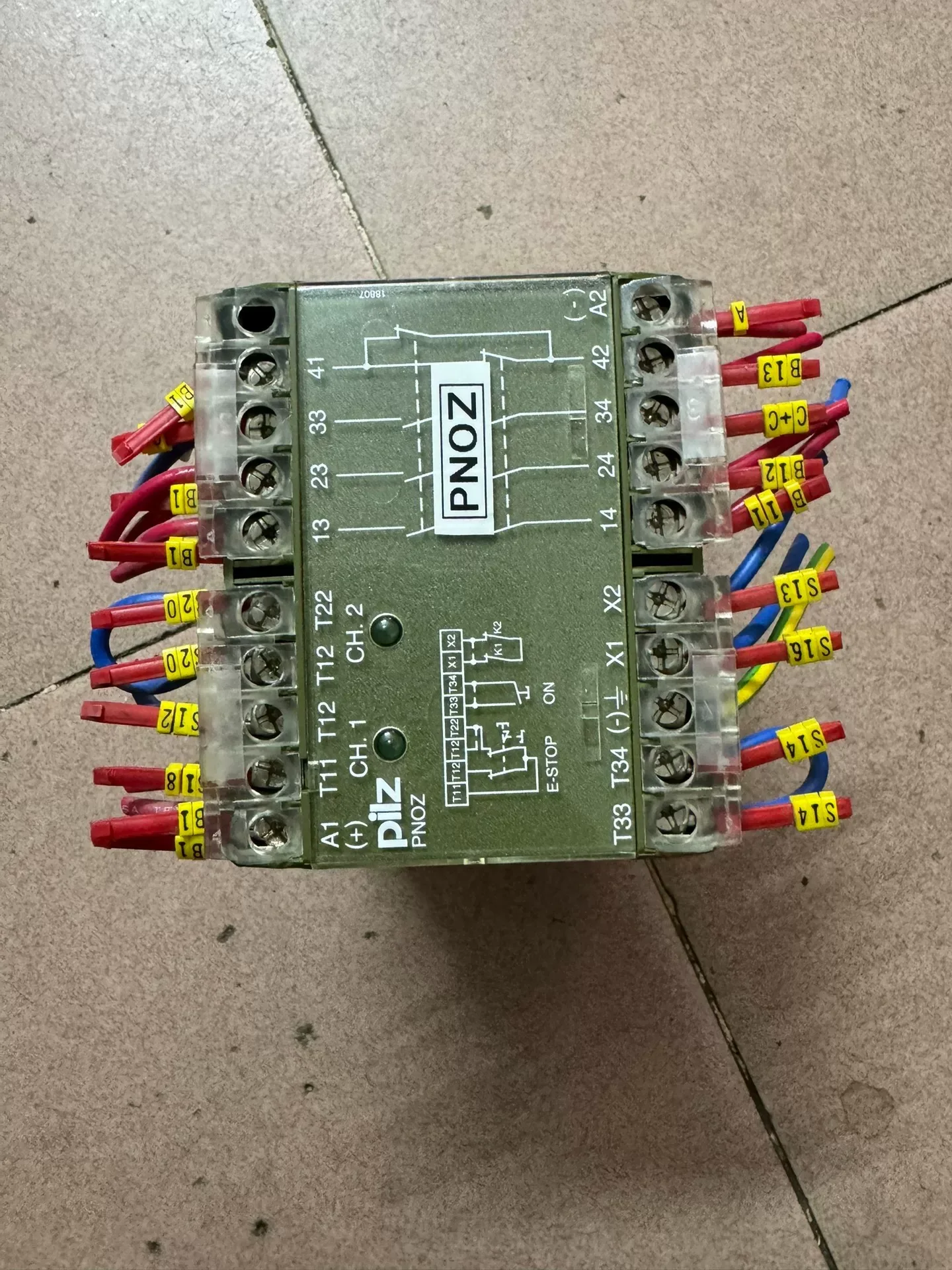 Pilz 474600 Industrial Relay product photo 1