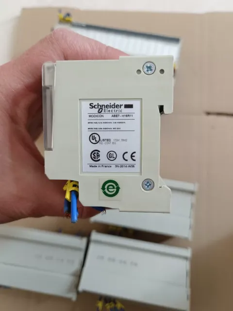 Schneider Electric ABE7H16R11 I/O Module product photo 8