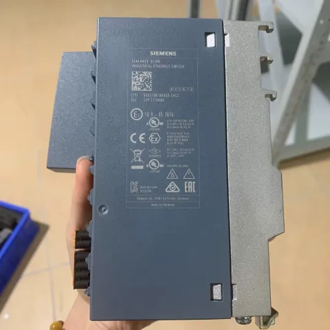 Siemens 6GK5 108-0BA00-2AC2 Industrial Sensor — product photo 3 of 8