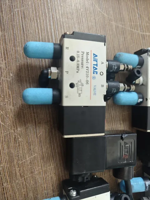 AirTAC 4V210-06 Industrial Automation Component — product photo 7 of 19