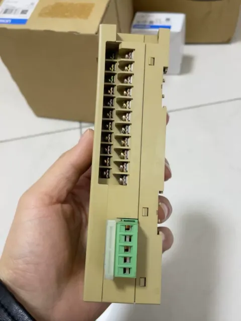 OMRON DRT1-OD16 Industrial Automation Component — product photo 6 of 8
