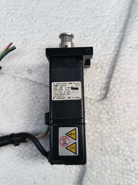 Yaskawa SGMMV-A3A2A21 Motor & Drive Component product photo 1