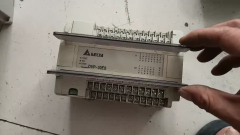 Delta DVP30ES00R2 PLC Module product photo 9